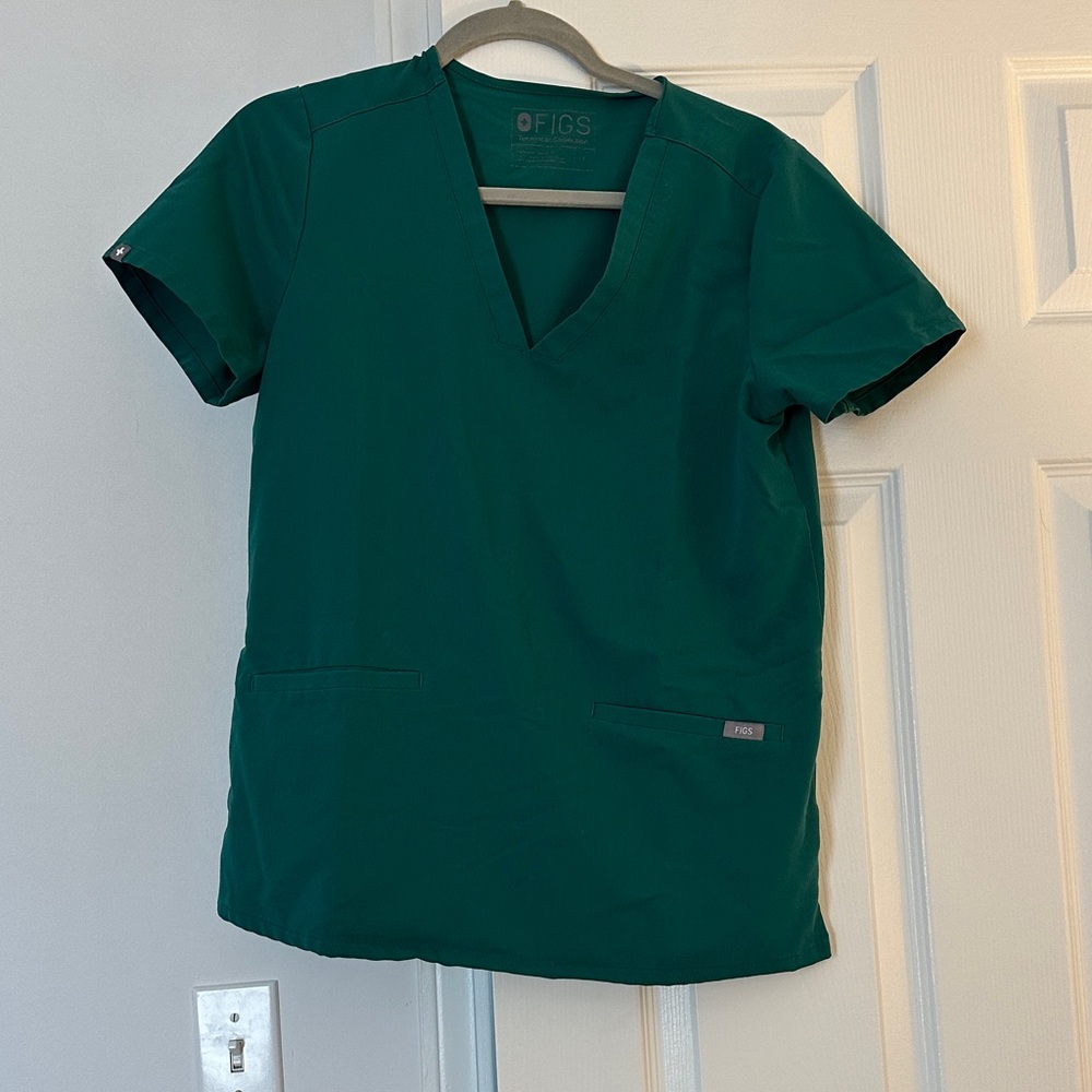 Figs Women's Hunter Green scrub top